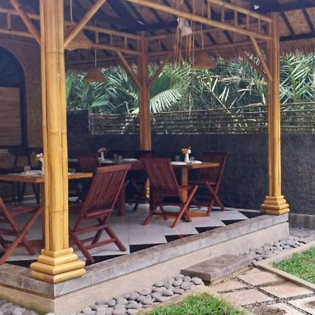 Pondok Sapta Sallaca Selat Exterior foto