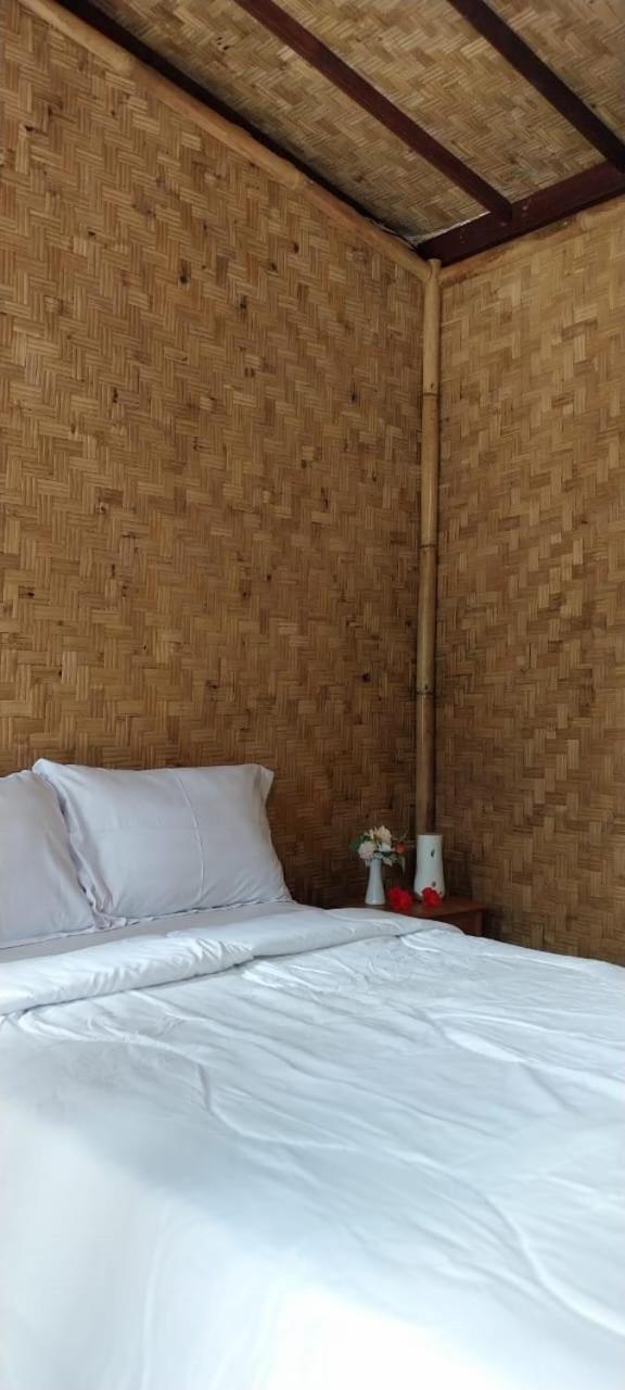 Pondok Sapta Sallaca Selat Exterior foto