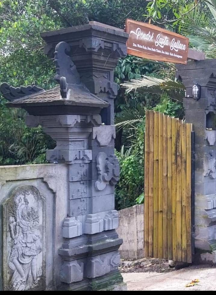 Pondok Sapta Sallaca Selat Exterior foto